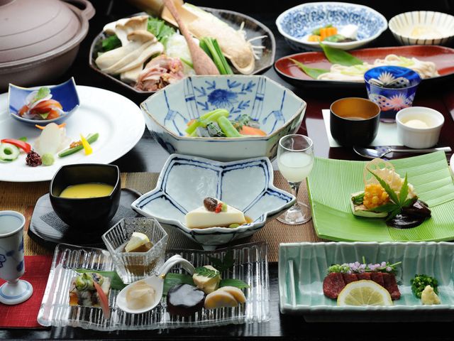 夕食付きホテルがお得イメージ