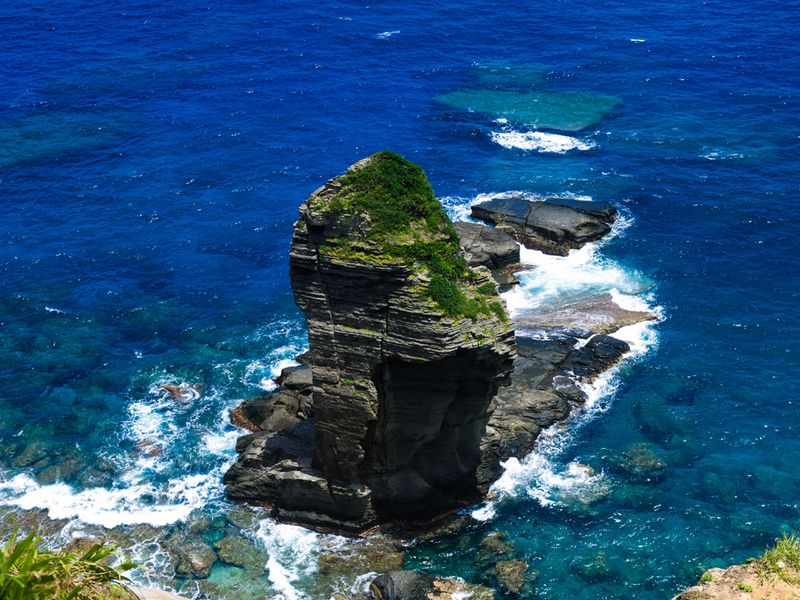 立神岩