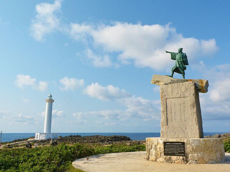 残波岬の銅像