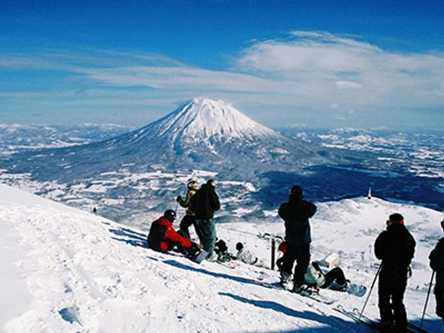 ニセコアンヌプリ国際スキー場 大阪発 スキー スノーボードツアー2021 22 格安旅行のj Trip
