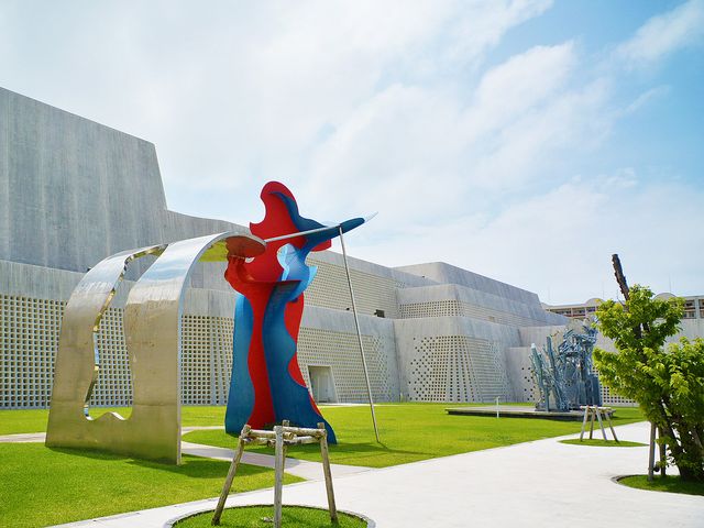 芸術に触れるアート旅イメージ