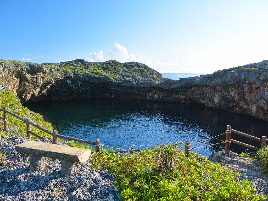通り池の神秘的な地形