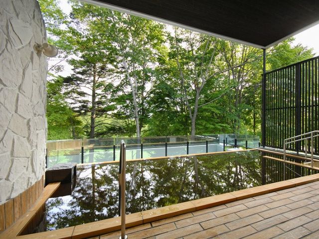 美容効果も期待できる、茶褐色のモール系天然温泉イメージ