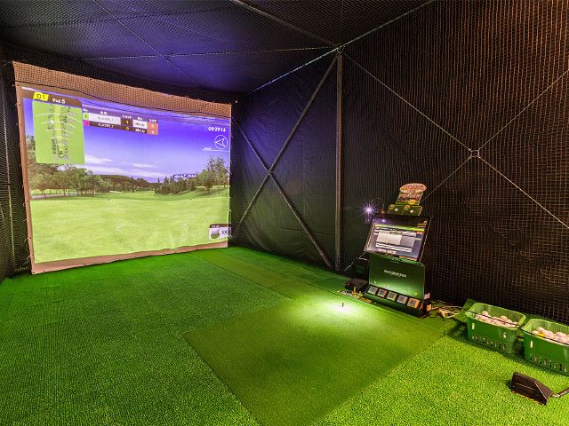 ホテルリソル函館 シミュレーションゴルフ