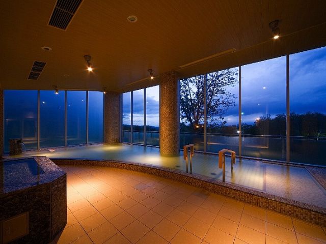 新富良野プリンスホテル 富良野温泉「紫彩の湯」