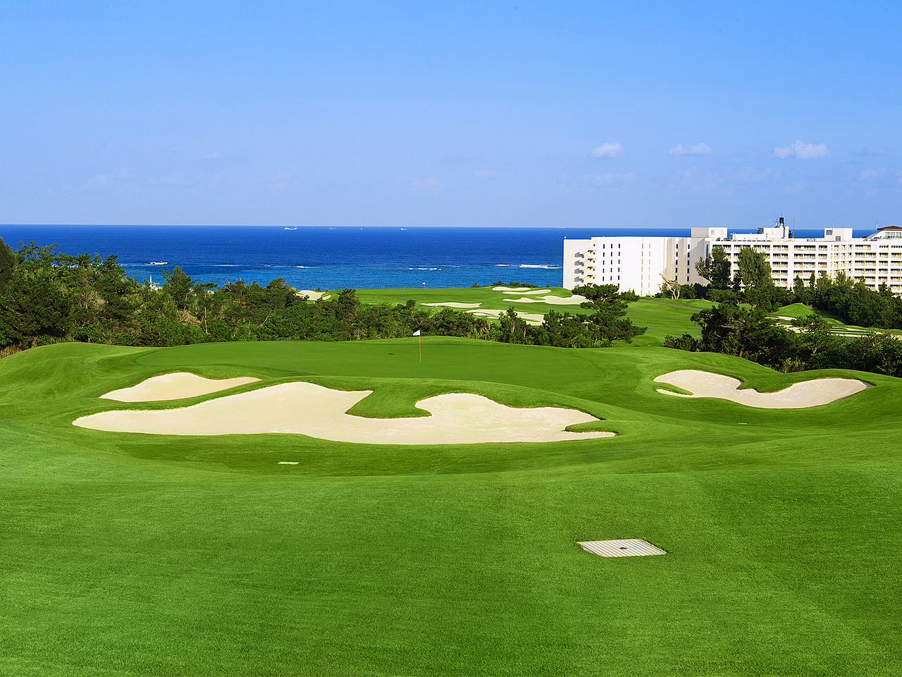 海を見ながらラウンド！絶景ゴルフ旅行 東京発｜JALで行くゴルフツアー