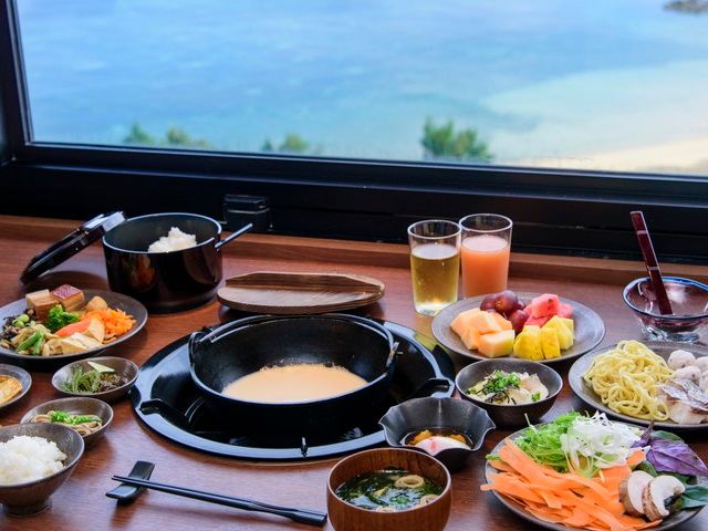 カフーリゾートフチャク　コンド・ホテル 琉球 BBQ Blueでのブッフェ朝食イメージ