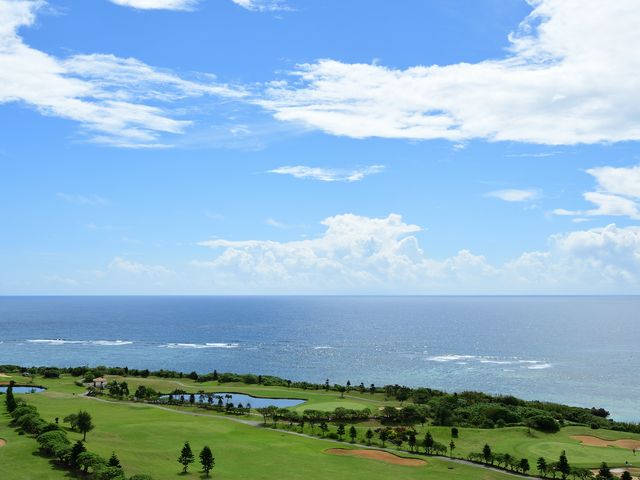 沖縄の人気ゴルフ場をラインナップイメージ