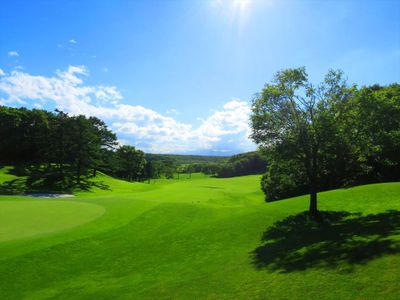 ふかふかフェアウェイを体感♪徒歩でまわるゴルフ場イメージ