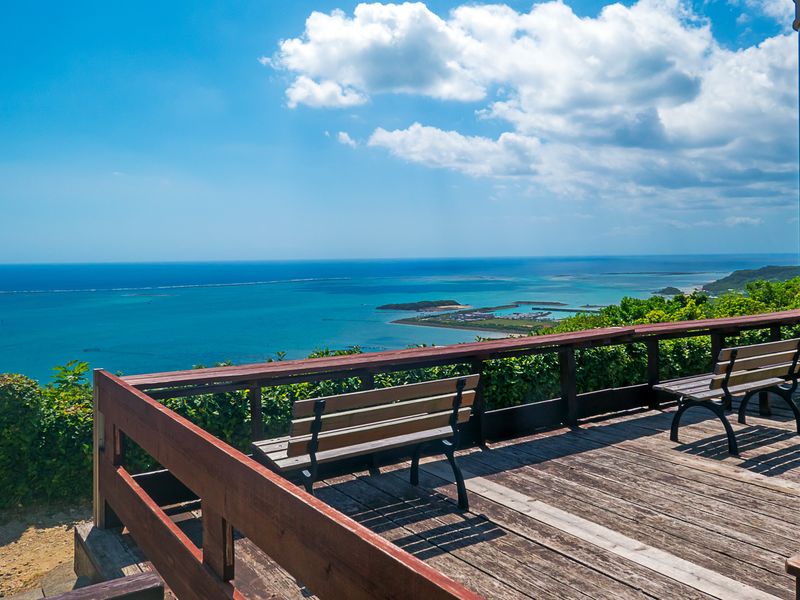 カフェくるくまの高台からの海