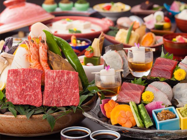 湯元こんぴら温泉華の湯 紅梅亭 夕食一例