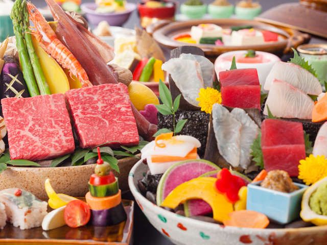 湯元こんぴら温泉華の湯 紅梅亭 夕食一例