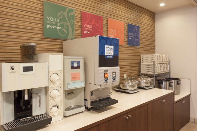 コンフォートホテル横浜関内 朝食会場1