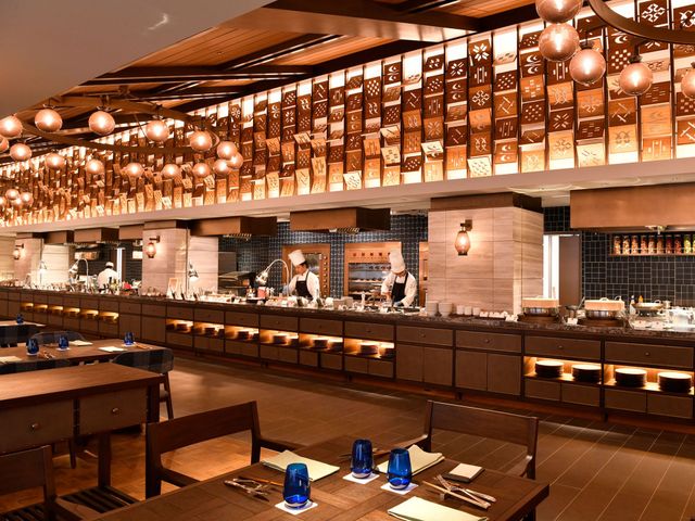 《連泊して夕食プレゼント♪》<br />
2連泊または3連泊で滞在中1回、4連泊だと滞在中2回!イメージ