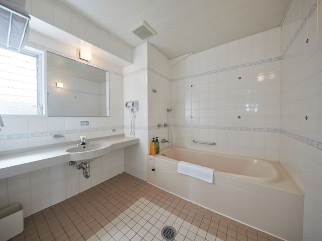 オーシャンリゾート PMC 室内一例（和洋室）