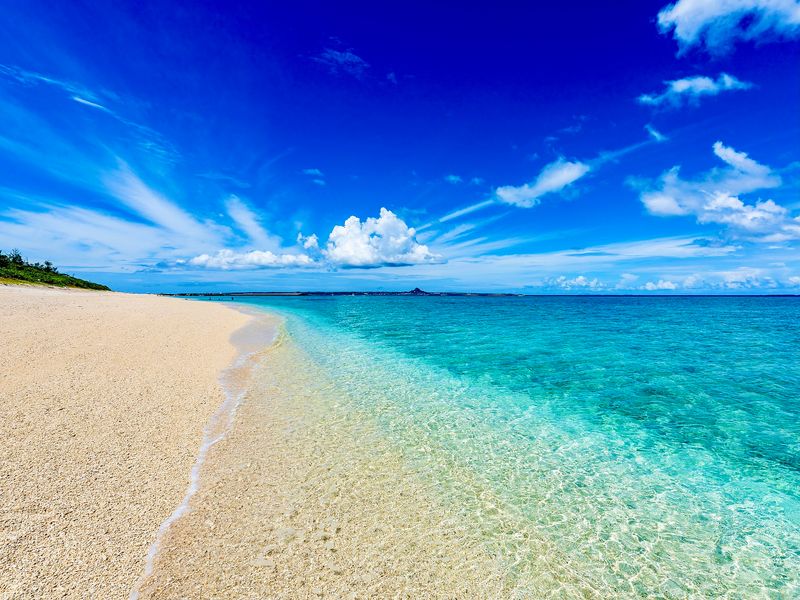 水納島の浅瀬のグラデーション