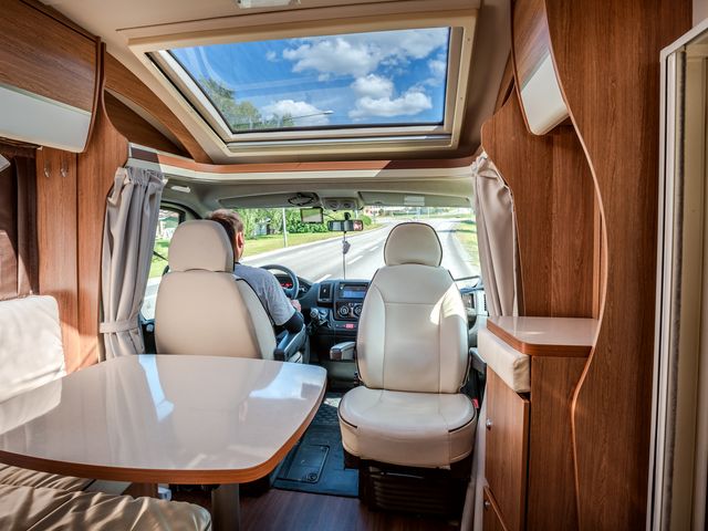 キャンピングカー付きで格安イメージ