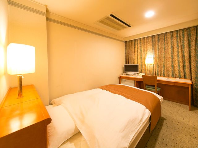 ハイパーイン高松駅前 セミダブルルーム　13.5㎡