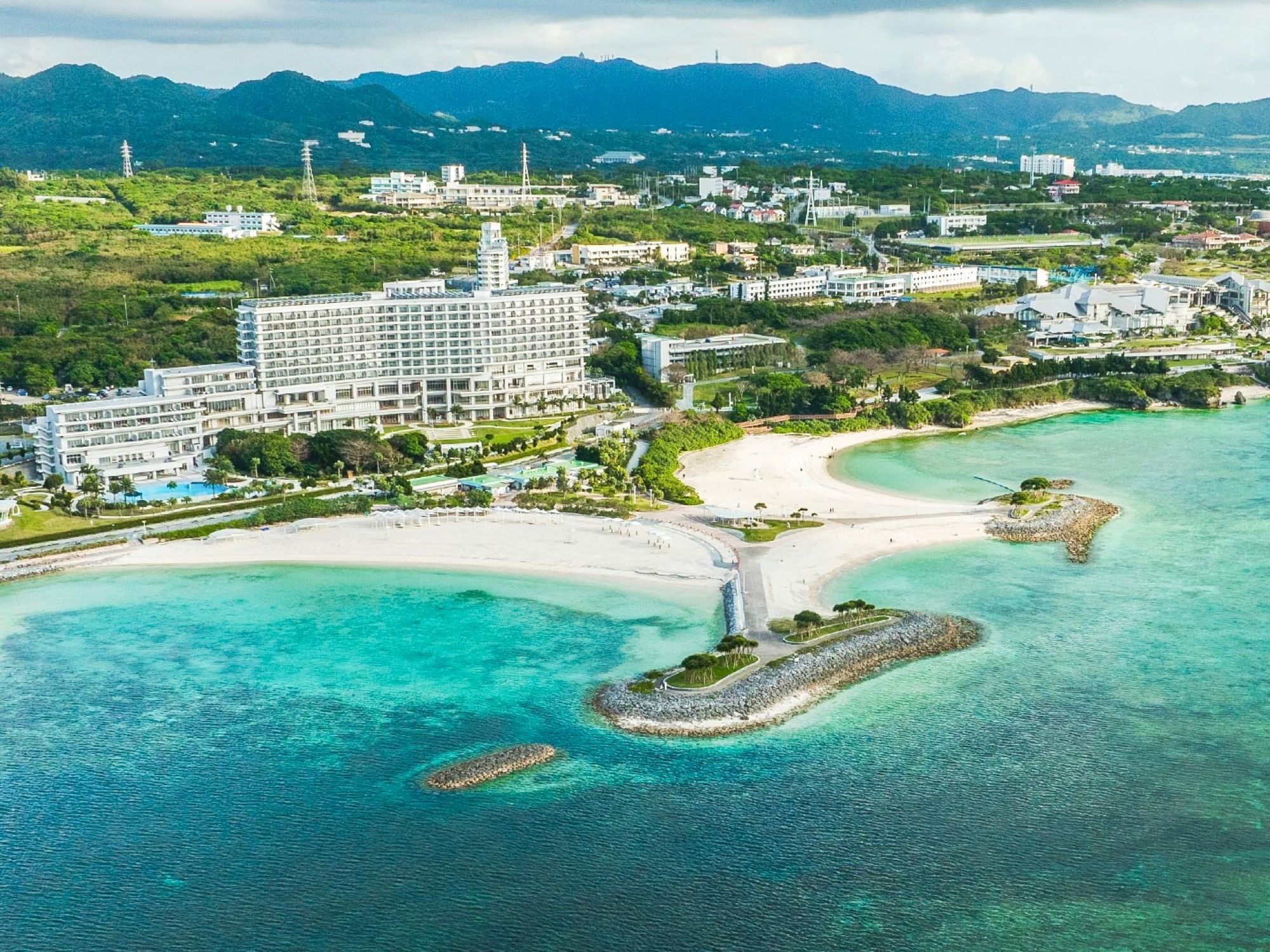 2026年海開きはいつ？沖縄のビーチがあるホテル特集 東京発｜沖縄旅行