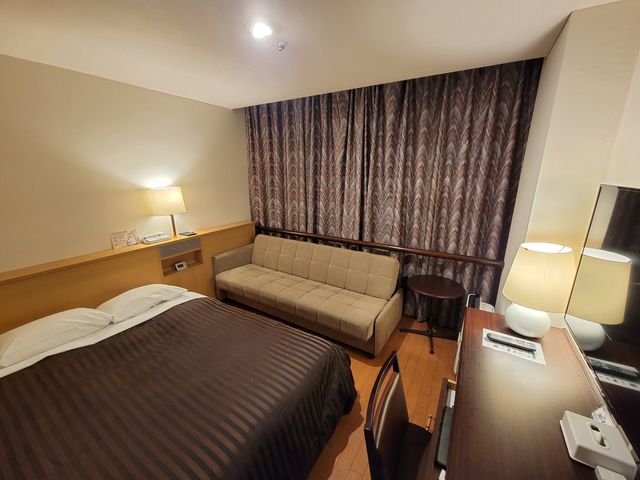 大阪キャッスルホテル セミダブル　13㎡（一例）