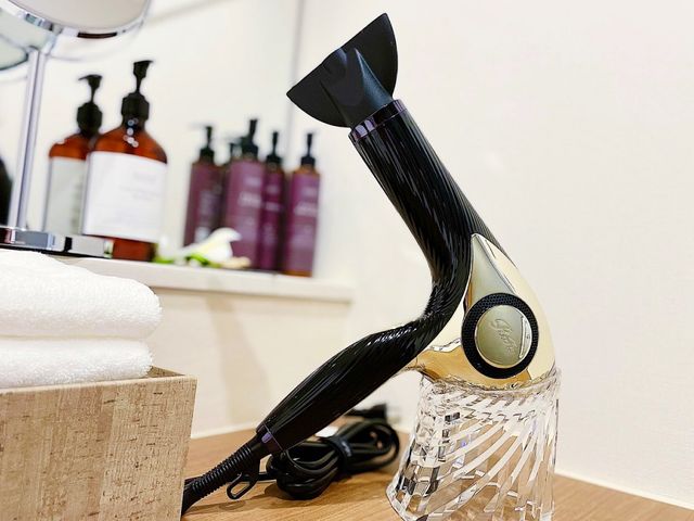 ドライヤーはなんと「Refa」イメージ