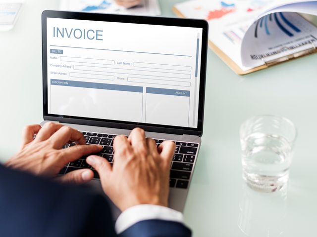 領収書はWEBで<br />
かんたん発行!イメージ
