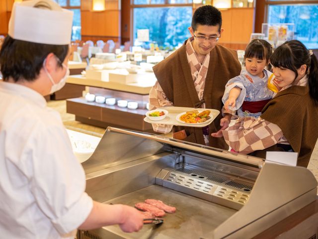 十勝川温泉 ホテル大平原 夕食バイキングイメージ