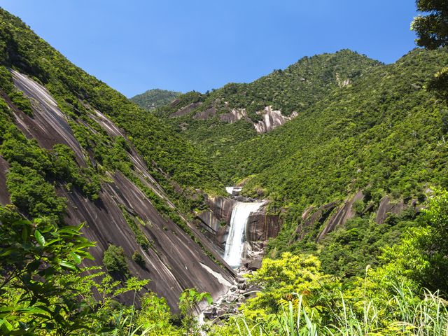 自然の響きに耳を傾け、心が解き放たれる場所 ― 千尋の滝イメージ