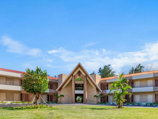 TWIN-LINE HOTEL YANBARU OKINAWA JAPAN アネックス棟（外観）