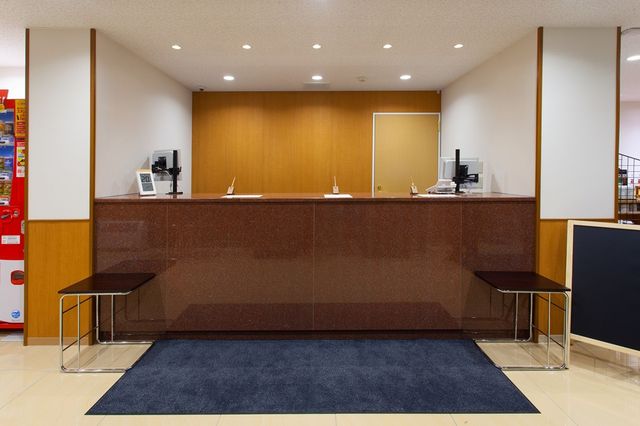 レックスインなんば フロント