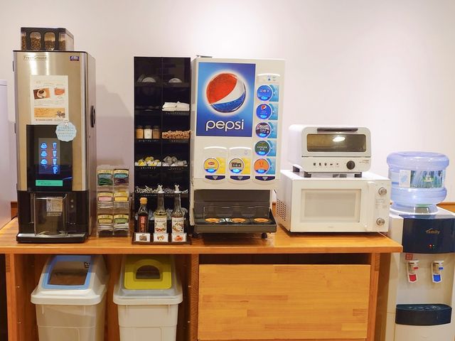 レックスインなんば 24時間利用OKのフリードリンク