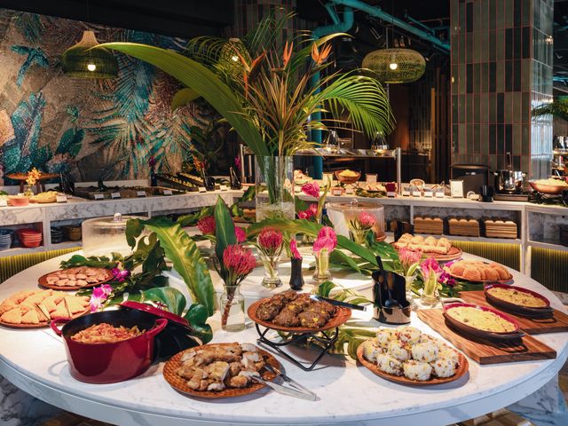 TWIN-LINE HOTEL YANBARU OKINAWA JAPAN レストラン・夕食イメージ