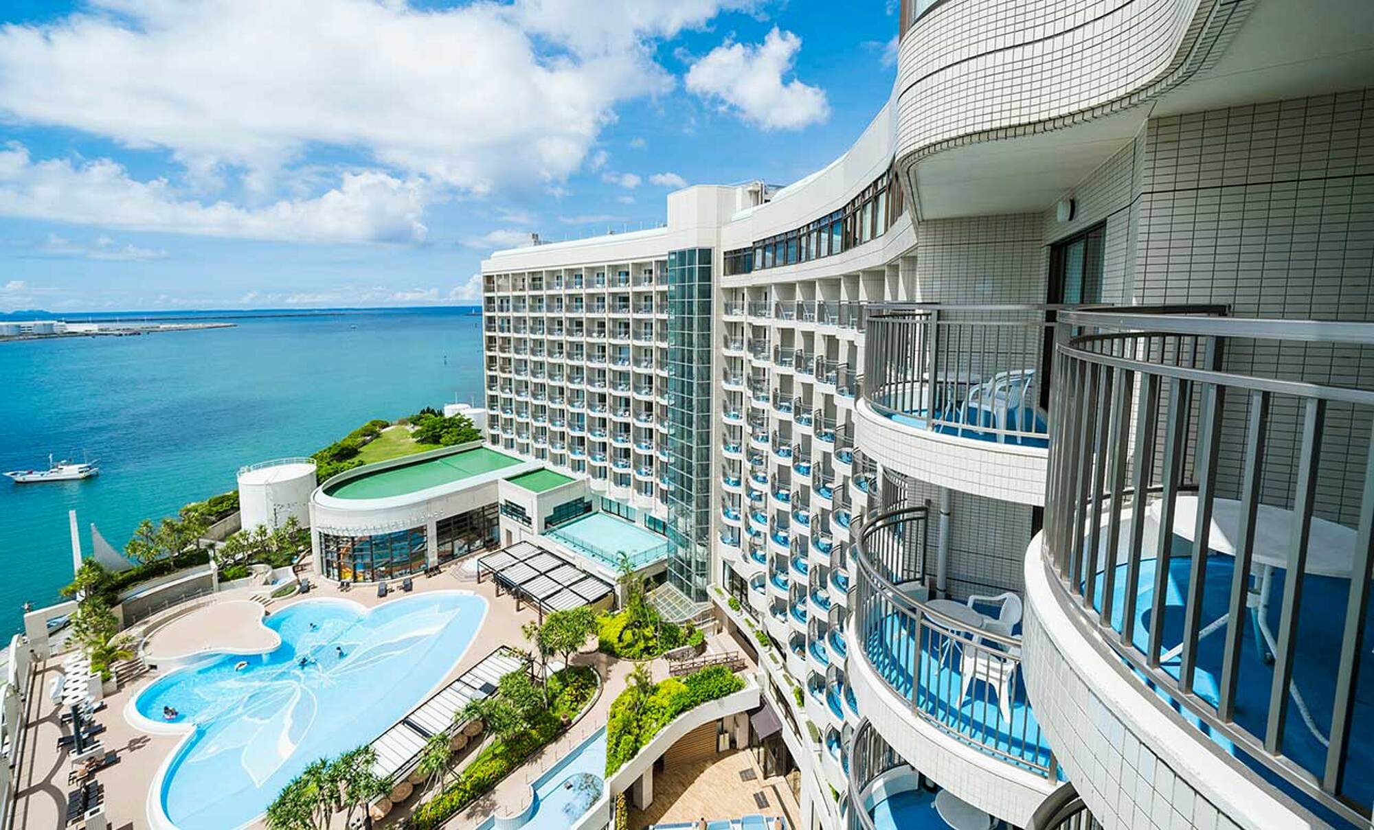 赤ちゃん連れの家族旅行におすすめの沖縄ツアー 東京発｜沖縄旅行を