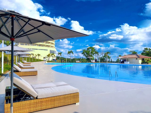 ANAクラウンプラザリゾート沖縄うるまヒルズ プール