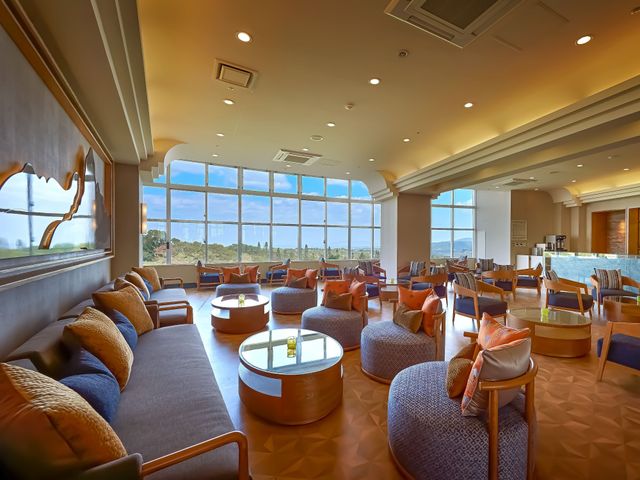 ANAクラウンプラザリゾート沖縄うるまヒルズ ナディーンラウンジ