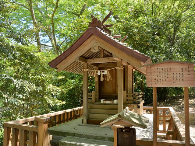 ②祓社（はらえのやしろ）で心身を清めるイメージ