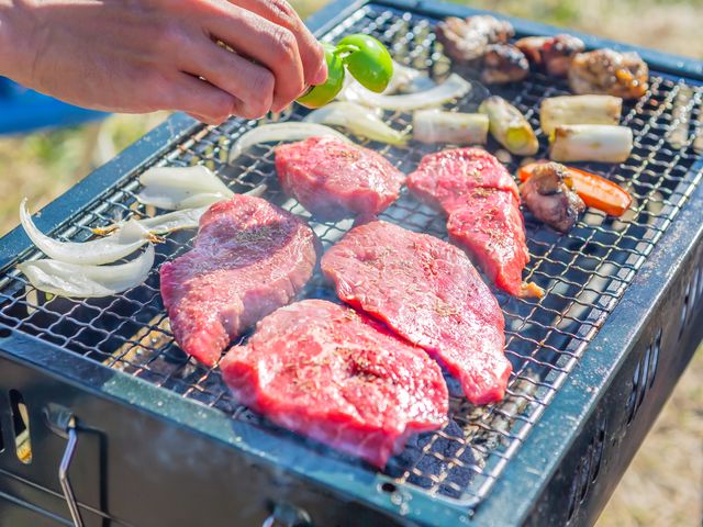 18:30｜夕食　星砂荘にて満点で星空の下、バーベキューイメージ