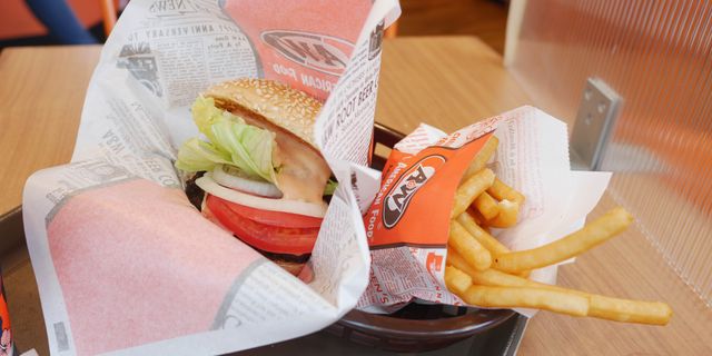 A&W（エーアンドダブリュー）