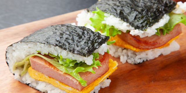 ポークたまごおにぎり
