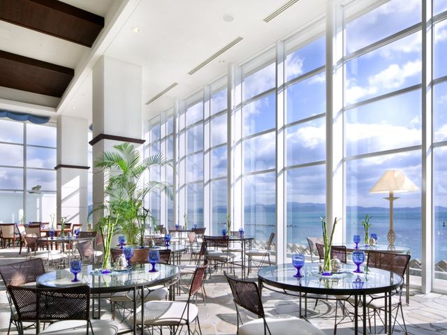 飛行機・ホテルが選べるイメージ