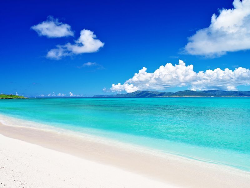 パナリブルーの海